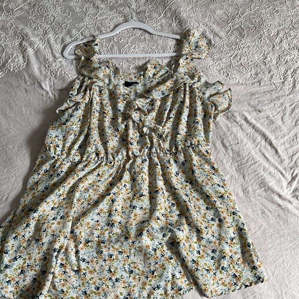 Floral Ruffle Blouse
